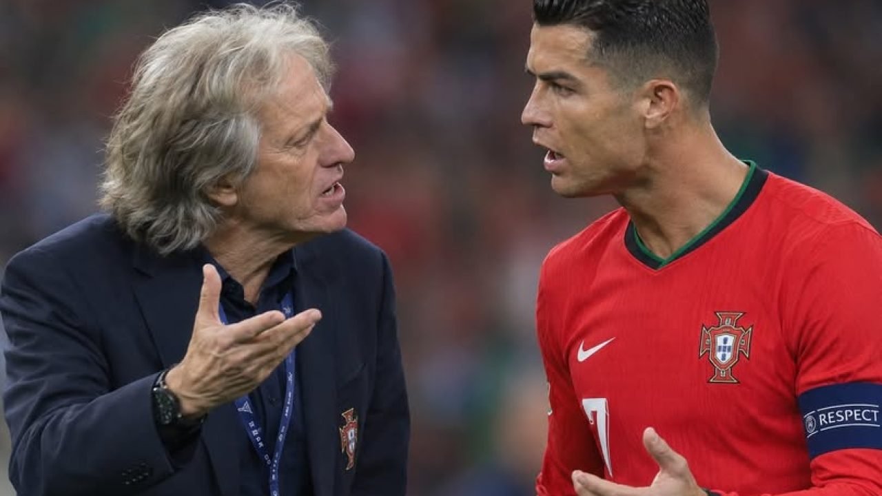 SELECCIÓN-PORTUGUESA-CRISTIANO-RONALDO