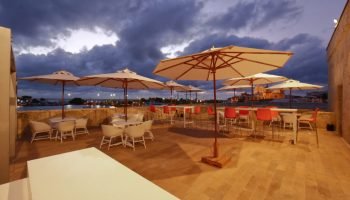 Trabajar con vista a la bahía y conectar con lo mejor de Cartagena es posible ahora en el Cowork Cartagena