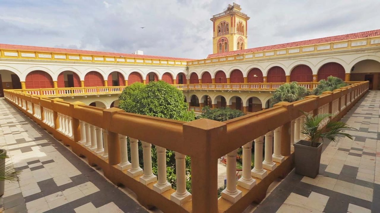 UNICARTAGENA 5 MEJORES DE COLOMBIA