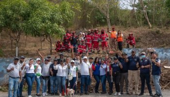 Veolia fortalece la cultura ambiental en Cartagena con limpieza en Loma de Marión