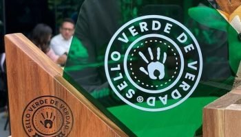 Comfenalco Cartagena recibe el Sello Verde de Verdad por su compromiso con la sostenibilidad