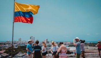 ¿SI REACTIVAMOS LA CONSTRUCCIÓN EN COLOMBIA CON TURISMO?