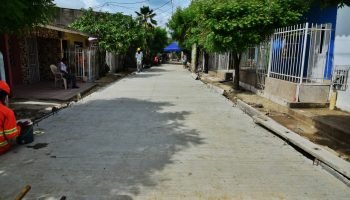 Después de décadas de espera, Nuevo Oriente ve transformada su principal vía: obra ya supera el 50% de avance 