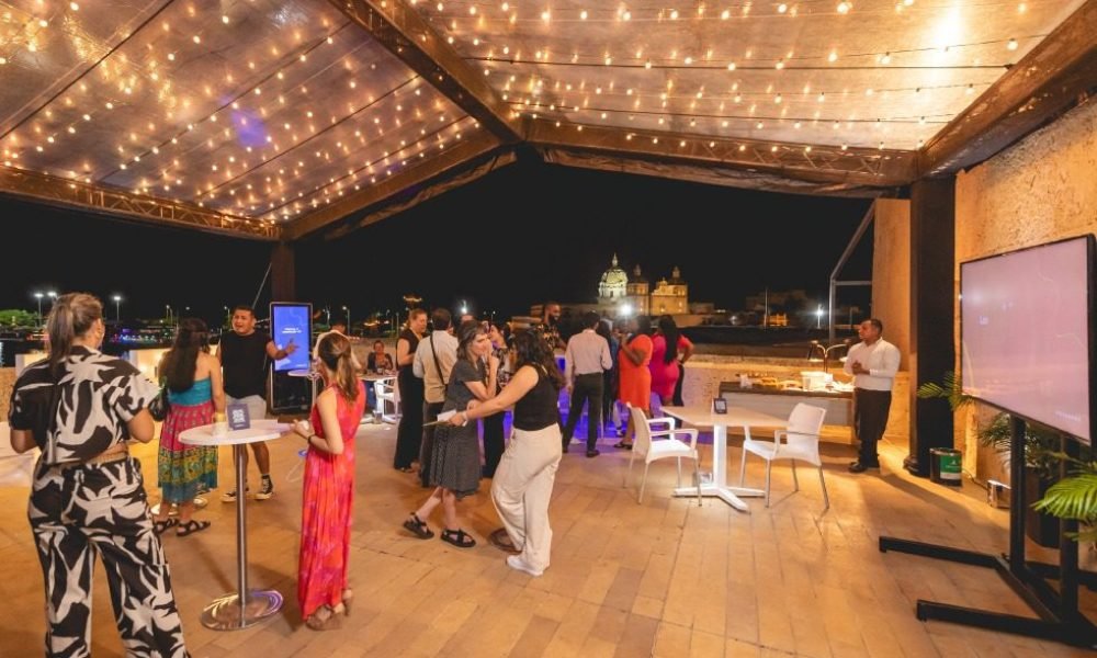 ¿Un baby shower, un cóctel o una tarde con amigos? Conoce cinco planes que puedes hacer en la terraza de Cowork Cartagena
