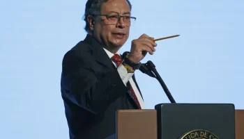 ‘Es como si fuera la economía China’: Petro celebra crecimiento económico de Colombia