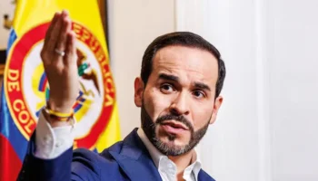 Corte suprema suspende orden que obligaba a Abelardo de la Espriella a retirar símbolos patrios y el lema “firmes por la patria” de su campaña 