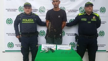 Hombre casi dispara a padres de familia porque le pidieron que no consumiera droga frente a niños
