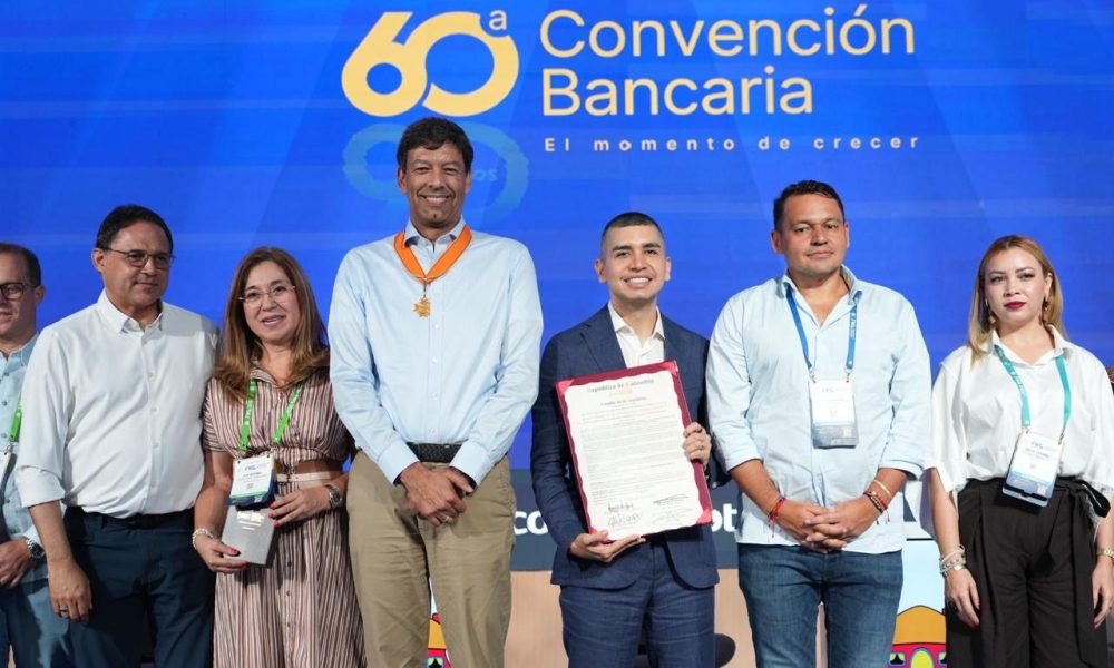 Congreso condecora a Asobancaria y reconoce a Jonathan Malagón durante la Convención Bancaria en Cartagena