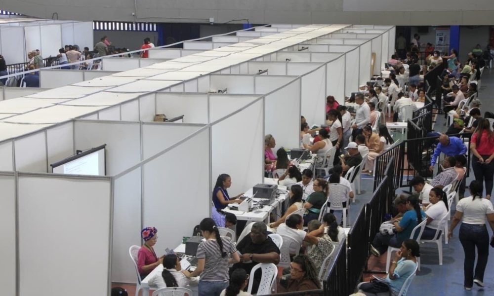 CNE asume control tecnológico de acreditaciones y recibe respaldo internacional