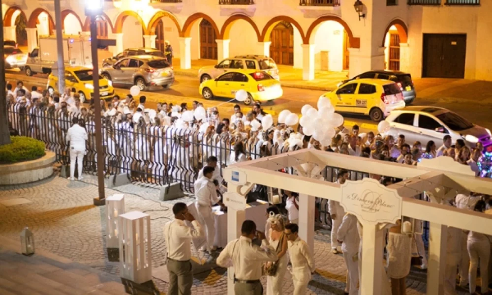 Cartagena se vistió de blanco: una cena secreta reunió gastronomía, arte, moda y una inversión de $650 millones
