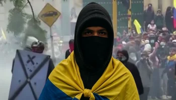 ¿Cárcel por protestar encapuchado? proyecto de ley busca penas de hasta de 8 años para quienes oculten su identidad y cometan actos vandálicos