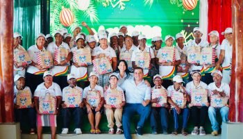 600 abuelitos de corregimientos y barrios de Cartagena tuvieron una jornada de diversión y bienestar