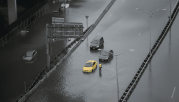 Histórica tormenta inunda Nueva York y deja víctimas antes de Halloween