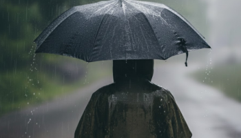 Bogotá amanece con vías encharcadas tras fuertes lluvias; persistirán chubascos este 24 de noviembre