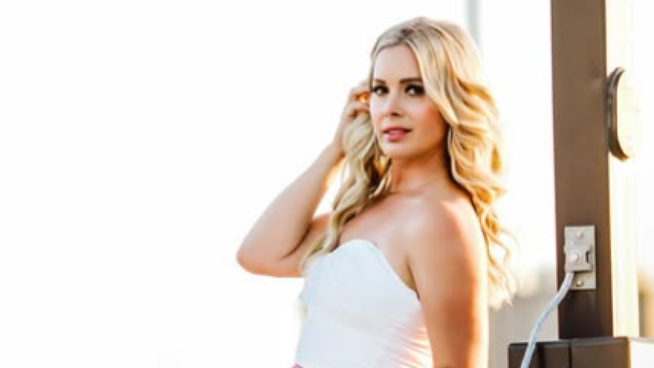 Redes Sociales Criscilla Crossland-Anderson