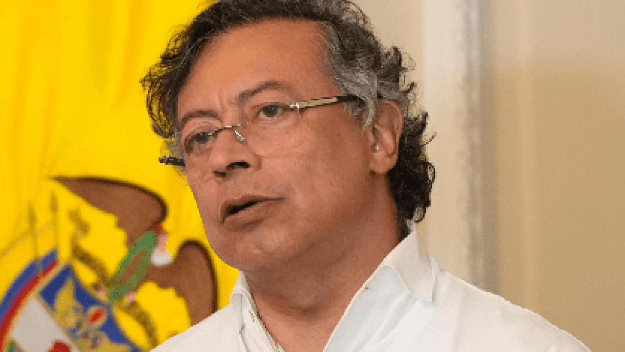 Redes Sociales @gustavopetrourrego