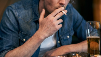 Gobierno defiende alza de impuestos al alcohol y tabaco pese a rechazo de gobernadores