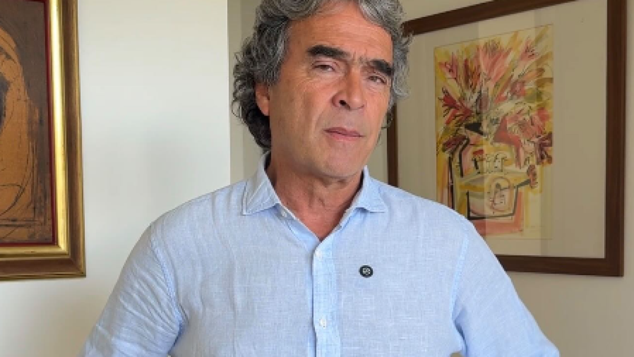 Redes Sociales @sergiofajardovalderrama