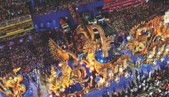 Accidente con carroza deja dos heridos durante desfile de carnaval en el Sambódromo de Río