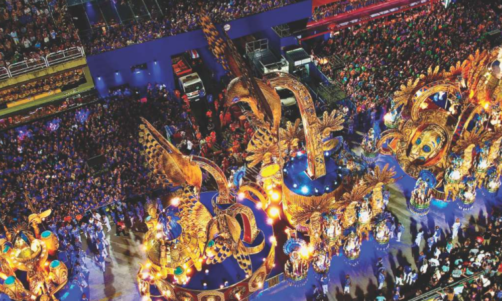 Accidente con carroza deja dos heridos durante desfile de carnaval en el Sambódromo de Río