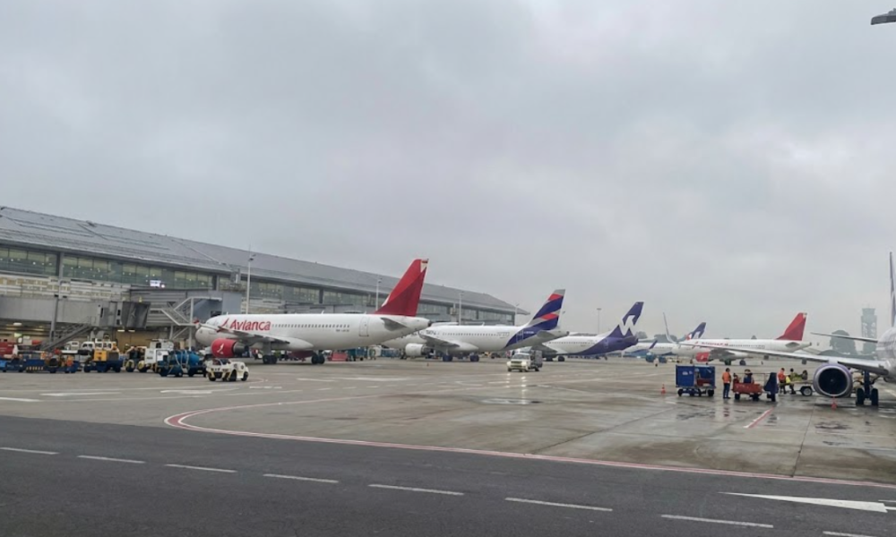 Avión de Latam abortó despegue en El Dorado por cruce de helicóptero militar: Aerocivil explica qué ocurrió