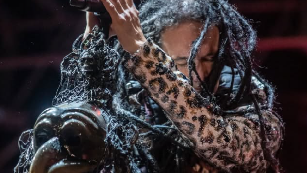 Redes Sociales @lapestilencia