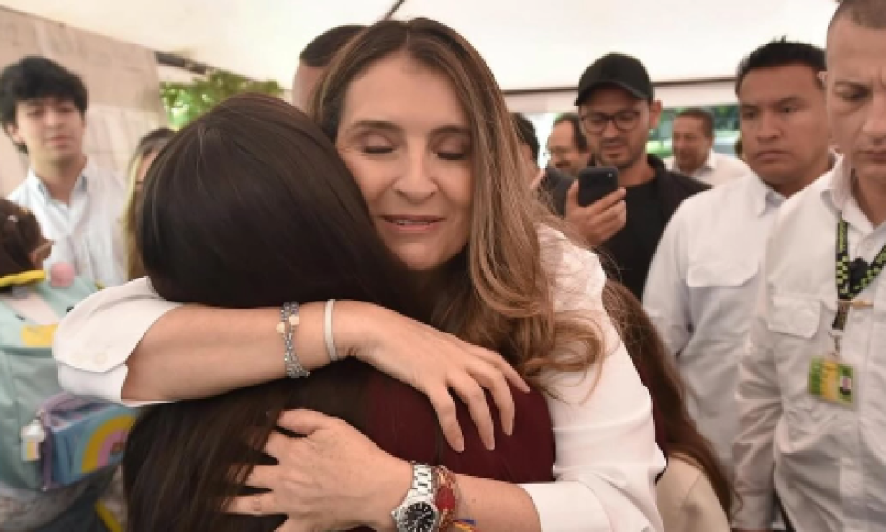 Paloma Valencia evalúa a Juan Daniel Oviedo como posible fórmula vicepresidencial