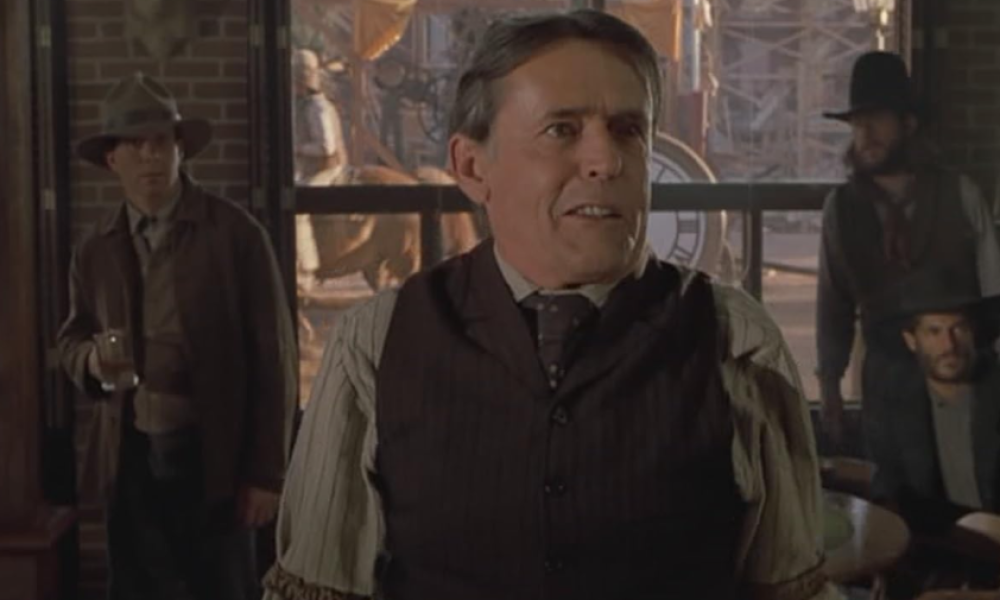 Murió Matt Clark, actor de ‘Volver al futuro 3’, a los 89 años tras complicaciones de salud