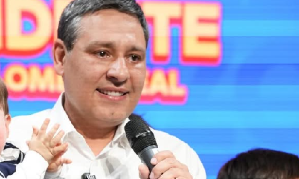Mauricio Lizcano define su fórmula vicepresidencial