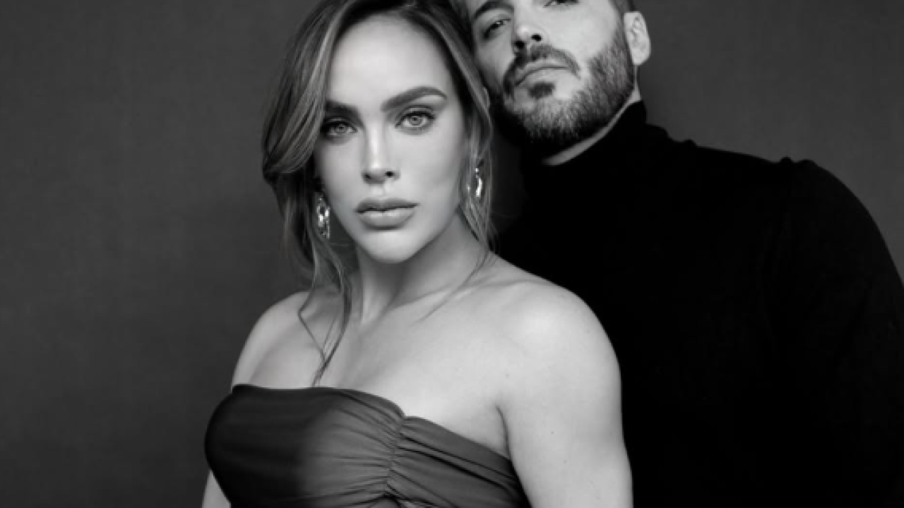 Redes Sociales @saracorrales