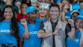 Redes Sociales @carlosecaicedo