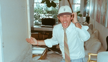 Redes Sociales @jakehall
