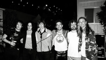 Redes Sociales @thestrokes