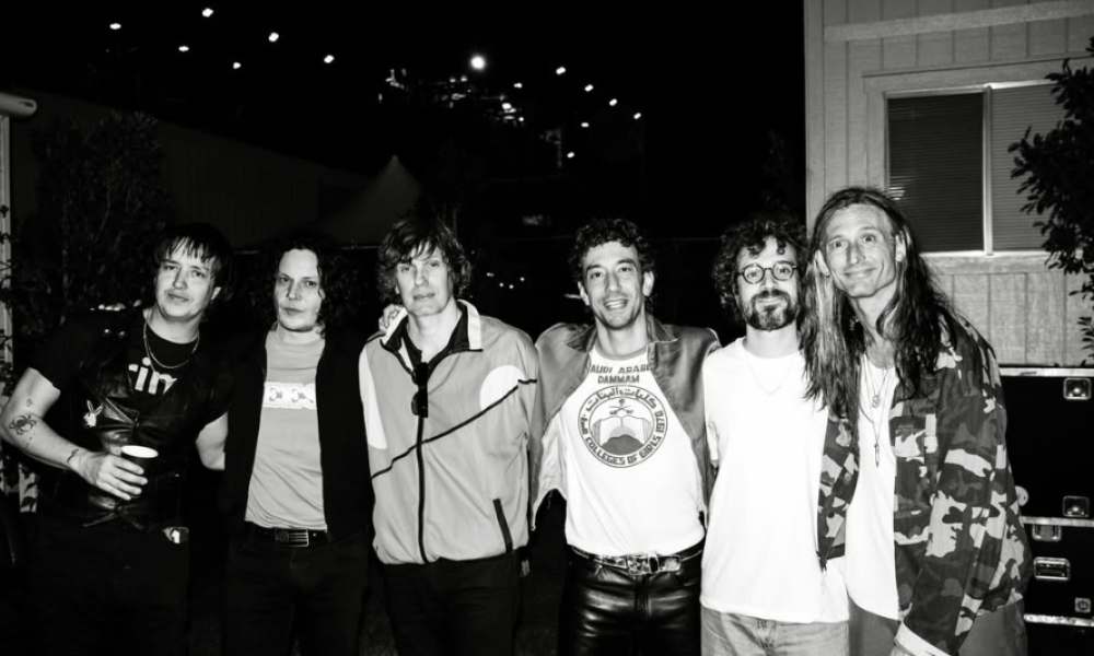 Redes Sociales @thestrokes