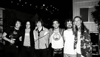 Redes Sociales @thestrokes