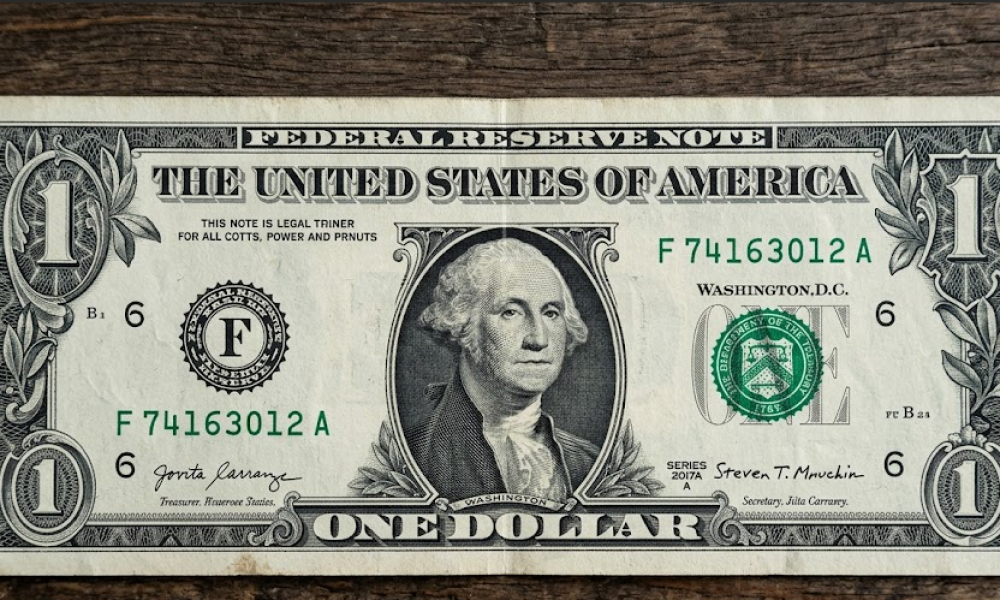 Dólar en Colombia cayó este 26 de mayo y cerró en $3.667,06