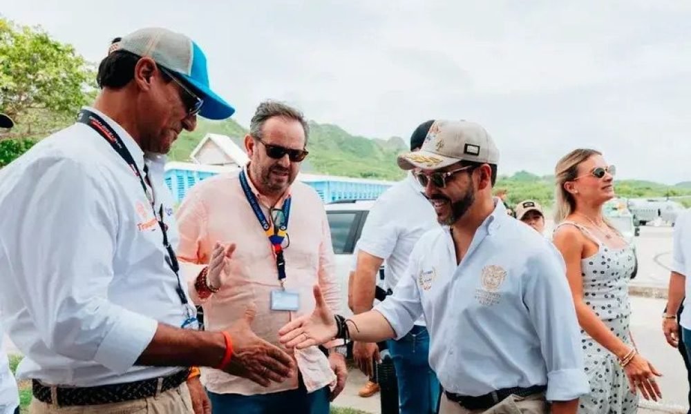 Gobierno fortalecerá la bandera colombiana en buques y convertirá a San Andrés en un centro marítimo del Caribe  
