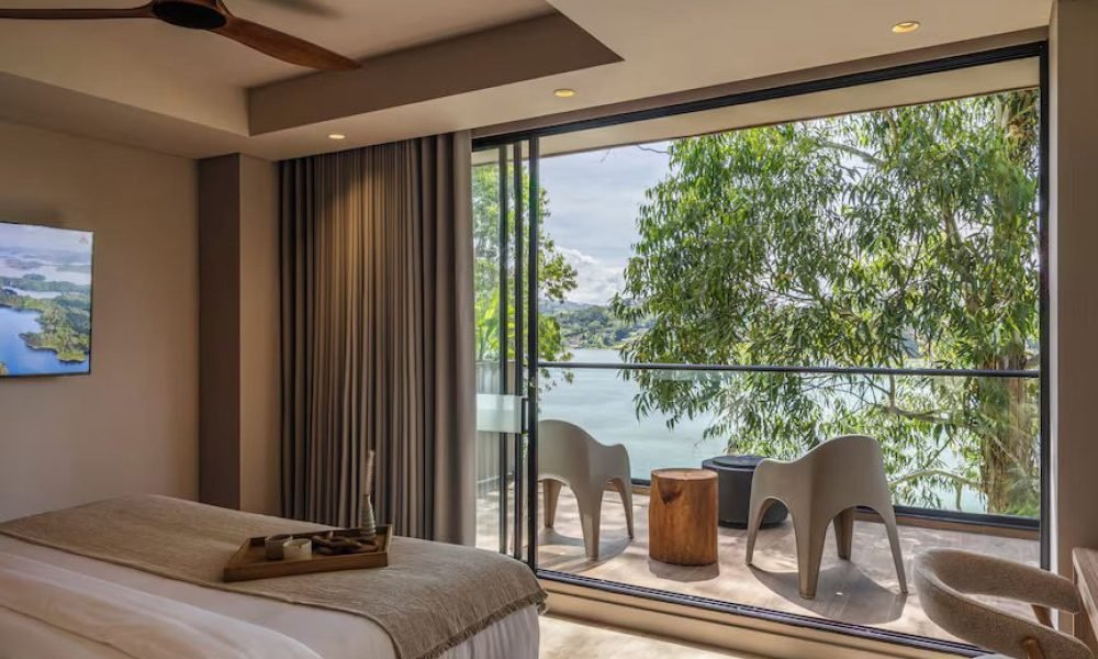 Velto Serene, el hotel con muelle privado donde puedes navegar, practicar paddle y disfrutar de la naturaleza frente al embalse en Guatapé