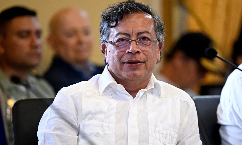 “Cuando me enamoro, soy fiel y cuando no existe el amor, lo busco”: petro habla de su vida sentimental y niega haber utilizado el poder público para obtener relaciones sexuales