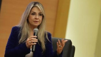 “En las cárceles están haciendo un presupuesto para atentar contra Vicky”: precandidata pide protección a presidente Petro